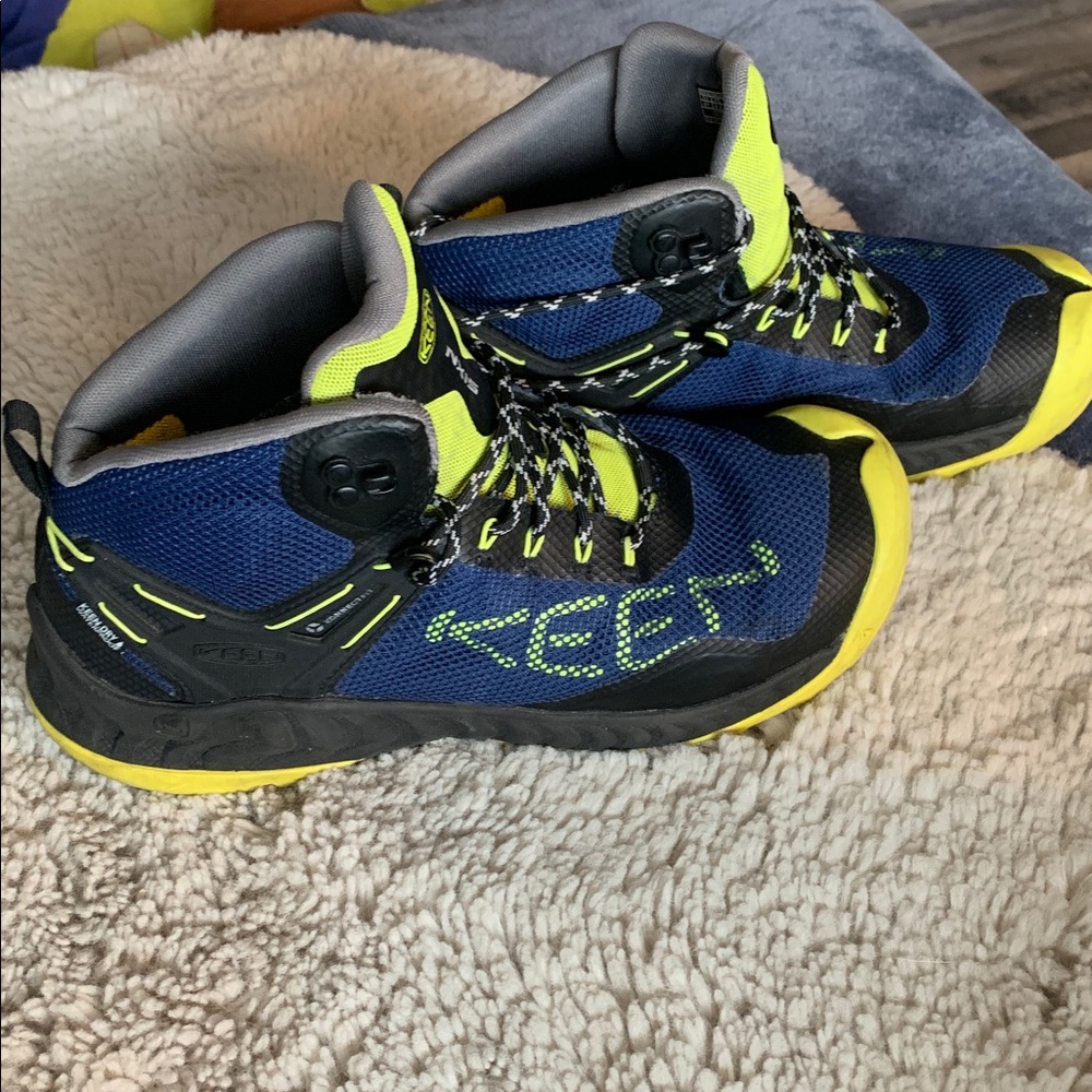 KEEN Men's NXIS EVO Hiking Boots - Picture 2 of 8